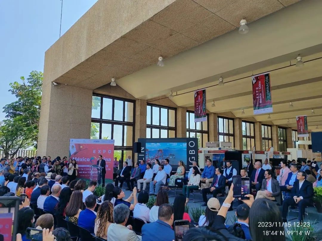 65585dc91b6ea.jpg 65585dc91b6ea.jpg